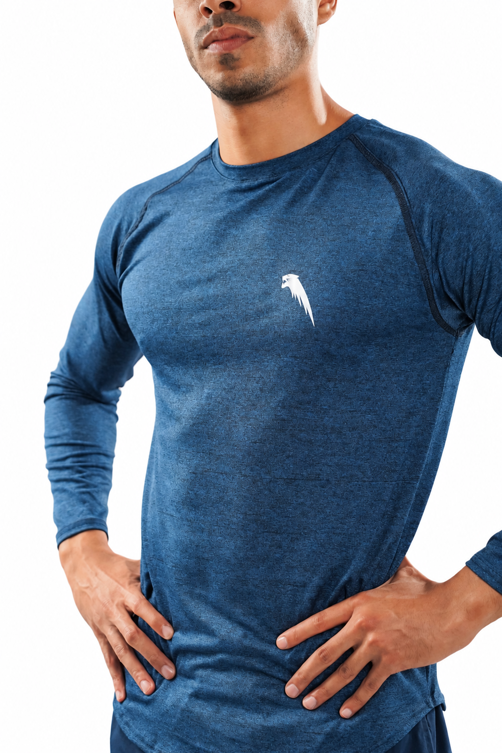 JAGLION026. Men Performance Fitted Long Sleeve
